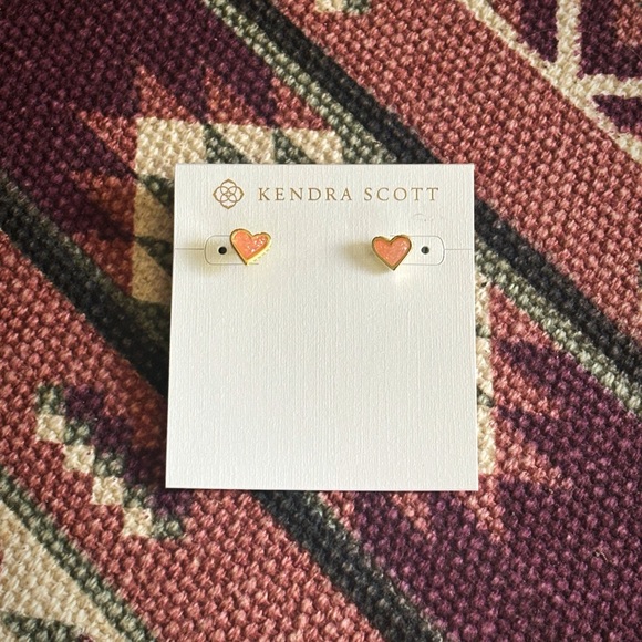 Kendra Scott Ari Heart Gold Stud Earrings In Light Pink Drusy - Picture 1 of 1
